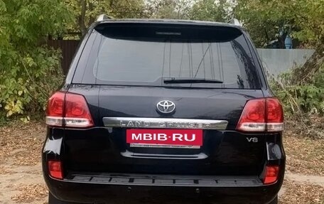 Toyota Land Cruiser 200 рестайлинг 2, 2011 год, 3 300 000 рублей, 4 фотография