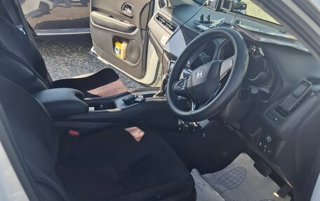 Honda Vezel, 2017 год, 1 650 000 рублей, 4 фотография