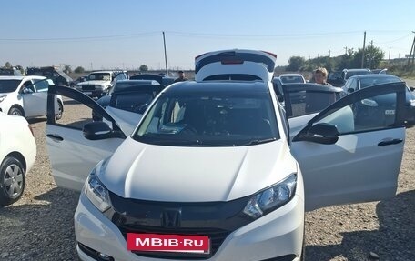 Honda Vezel, 2017 год, 1 650 000 рублей, 8 фотография