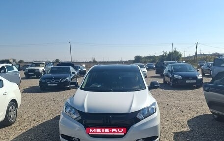 Honda Vezel, 2017 год, 1 650 000 рублей, 2 фотография