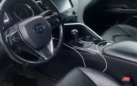 Toyota Camry, 2019 год, 1 930 000 рублей, 4 фотография