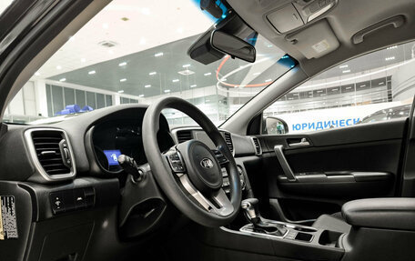 KIA Sportage IV рестайлинг, 2020 год, 2 500 000 рублей, 20 фотография