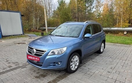Volkswagen Tiguan I, 2010 год, 940 000 рублей, 2 фотография