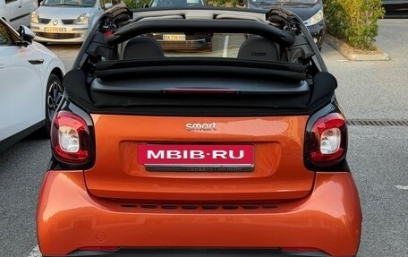 Smart Fortwo III, 2016 год, 2 990 000 рублей, 8 фотография