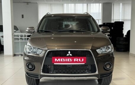 Mitsubishi Outlander III рестайлинг 3, 2009 год, 999 000 рублей, 2 фотография