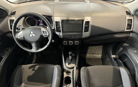 Mitsubishi Outlander III рестайлинг 3, 2009 год, 999 000 рублей, 10 фотография