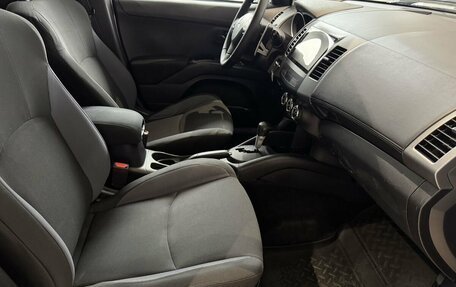 Mitsubishi Outlander III рестайлинг 3, 2009 год, 999 000 рублей, 23 фотография