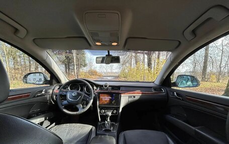 Skoda Superb III рестайлинг, 2009 год, 700 000 рублей, 3 фотография