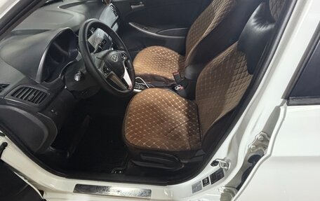 Hyundai Solaris II рестайлинг, 2014 год, 900 000 рублей, 6 фотография