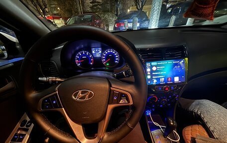Hyundai Solaris II рестайлинг, 2014 год, 900 000 рублей, 8 фотография