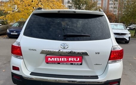 Toyota Highlander III, 2011 год, 1 800 000 рублей, 6 фотография