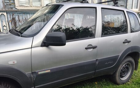 Chevrolet Niva I рестайлинг, 2013 год, 400 000 рублей, 4 фотография