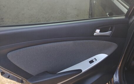 Hyundai Solaris II рестайлинг, 2012 год, 700 000 рублей, 4 фотография