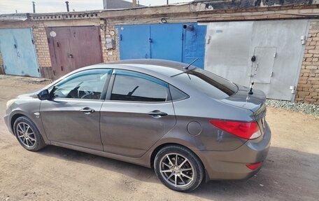 Hyundai Solaris II рестайлинг, 2012 год, 700 000 рублей, 15 фотография