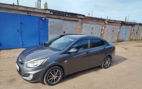 Hyundai Solaris II рестайлинг, 2012 год, 700 000 рублей, 13 фотография