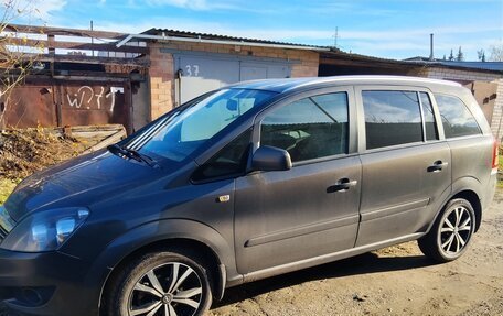 Opel Zafira B, 2014 год, 1 050 000 рублей, 1 фотография
