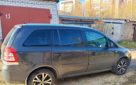 Opel Zafira B, 2014 год, 1 050 000 рублей, 4 фотография