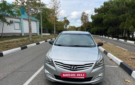 Hyundai Solaris II рестайлинг, 2015 год, 750 000 рублей, 2 фотография