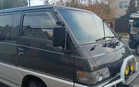 Mitsubishi Delica III, 1992 год, 850 000 рублей, 2 фотография