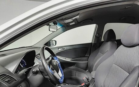 Hyundai Solaris II рестайлинг, 2012 год, 635 000 рублей, 20 фотография