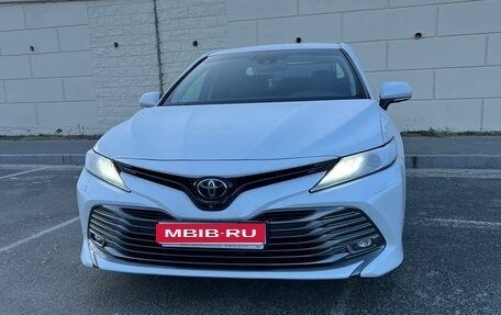 Toyota Camry, 2018 год, 3 150 000 рублей, 1 фотография