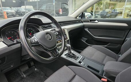 Volkswagen Passat B8 рестайлинг, 2019 год, 2 399 000 рублей, 10 фотография