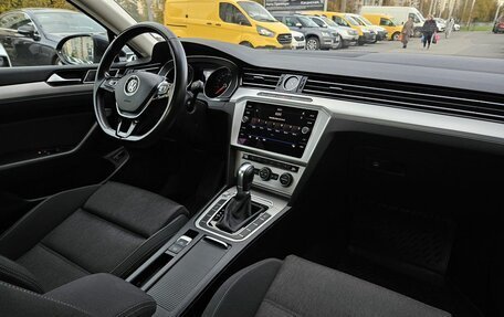 Volkswagen Passat B8 рестайлинг, 2019 год, 2 399 000 рублей, 9 фотография