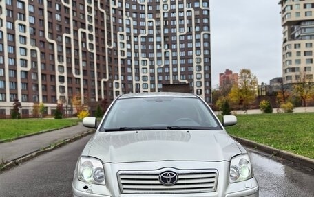 Toyota Avensis III рестайлинг, 2003 год, 495 000 рублей, 2 фотография
