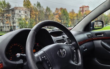 Toyota Avensis III рестайлинг, 2003 год, 495 000 рублей, 10 фотография