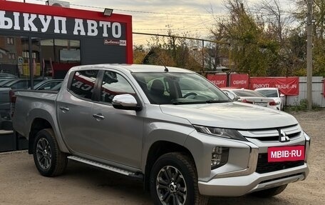 Mitsubishi L200 IV рестайлинг, 2019 год, 2 400 000 рублей, 2 фотография