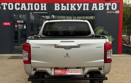 Mitsubishi L200 IV рестайлинг, 2019 год, 2 400 000 рублей, 10 фотография