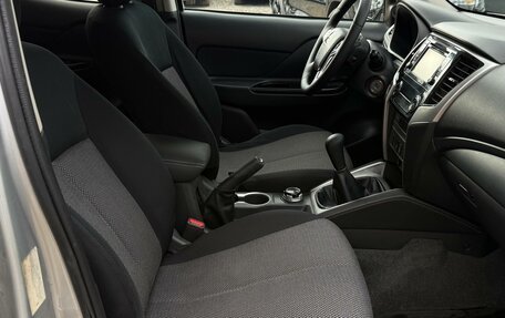 Mitsubishi L200 IV рестайлинг, 2019 год, 2 400 000 рублей, 26 фотография
