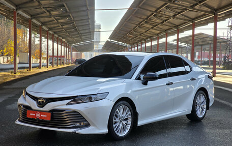 Toyota Camry, 2019 год, 2 950 000 рублей, 4 фотография