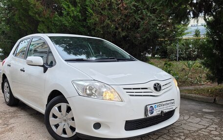 Toyota Auris II, 2010 год, 925 000 рублей, 2 фотография