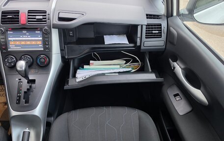 Toyota Auris II, 2010 год, 925 000 рублей, 26 фотография