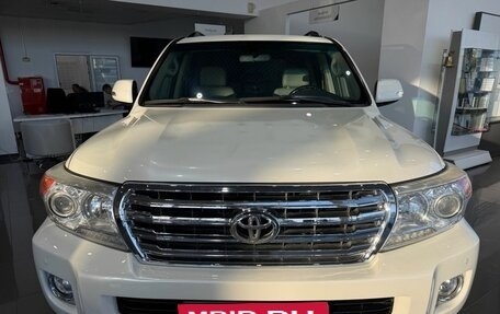 Toyota Land Cruiser 200, 2012 год, 3 195 000 рублей, 2 фотография