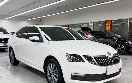 Skoda Octavia, 2022 год, 1 403 700 рублей, 3 фотография