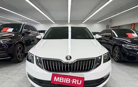 Skoda Octavia, 2022 год, 1 403 700 рублей, 2 фотография
