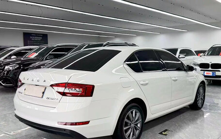 Skoda Octavia, 2022 год, 1 403 700 рублей, 6 фотография