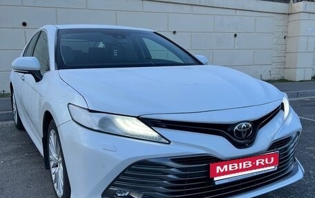 Toyota Camry, 2018 год, 3 150 000 рублей, 2 фотография