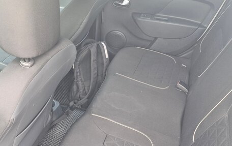 Renault Logan II, 2018 год, 930 000 рублей, 11 фотография