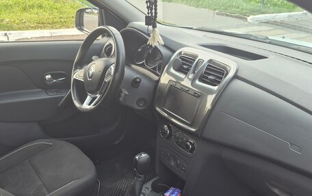 Renault Logan II, 2018 год, 930 000 рублей, 12 фотография