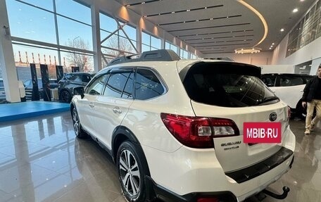 Subaru Outback IV рестайлинг, 2018 год, 2 695 000 рублей, 9 фотография