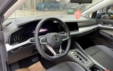 Volkswagen Golf VIII, 2022 год, 1 799 700 рублей, 8 фотография