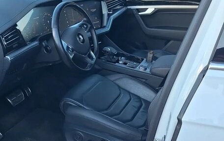 Volkswagen Touareg III, 2019 год, 6 500 000 рублей, 5 фотография