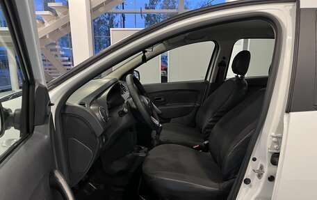 Renault Logan II, 2020 год, 735 000 рублей, 16 фотография