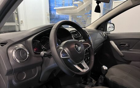 Renault Logan II, 2020 год, 735 000 рублей, 23 фотография