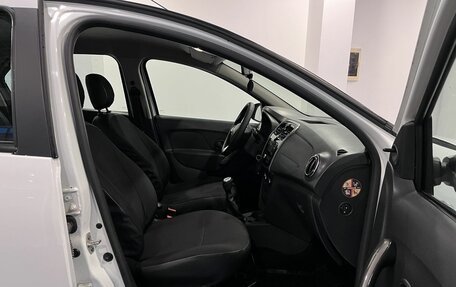 Renault Logan II, 2020 год, 735 000 рублей, 29 фотография