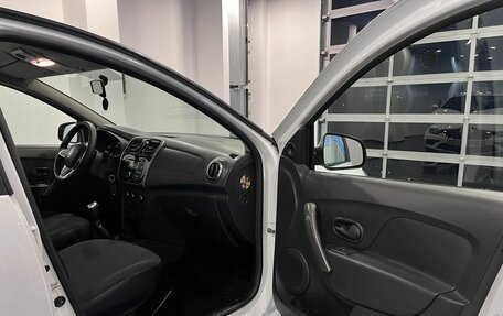 Renault Logan II, 2020 год, 735 000 рублей, 27 фотография