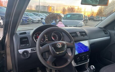 Skoda Yeti I рестайлинг, 2011 год, 400 000 рублей, 16 фотография